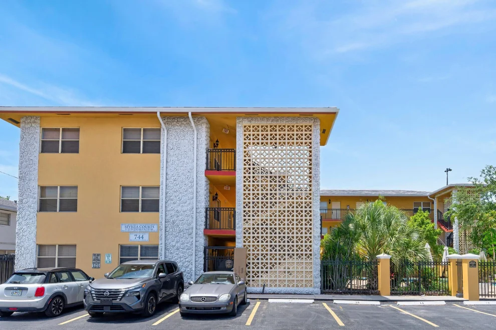 Unit for sale at 744 NE 14th Avenue, Fort Lauderdale, FL 33304