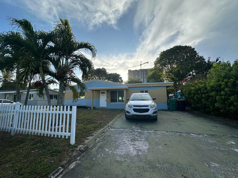 Unit for sale at 4843 SW 44th Terrace, Dania Beach, FL 33314