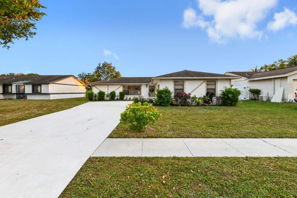 Unit for sale at 2531 Doral Way, Riviera Beach, FL 33407