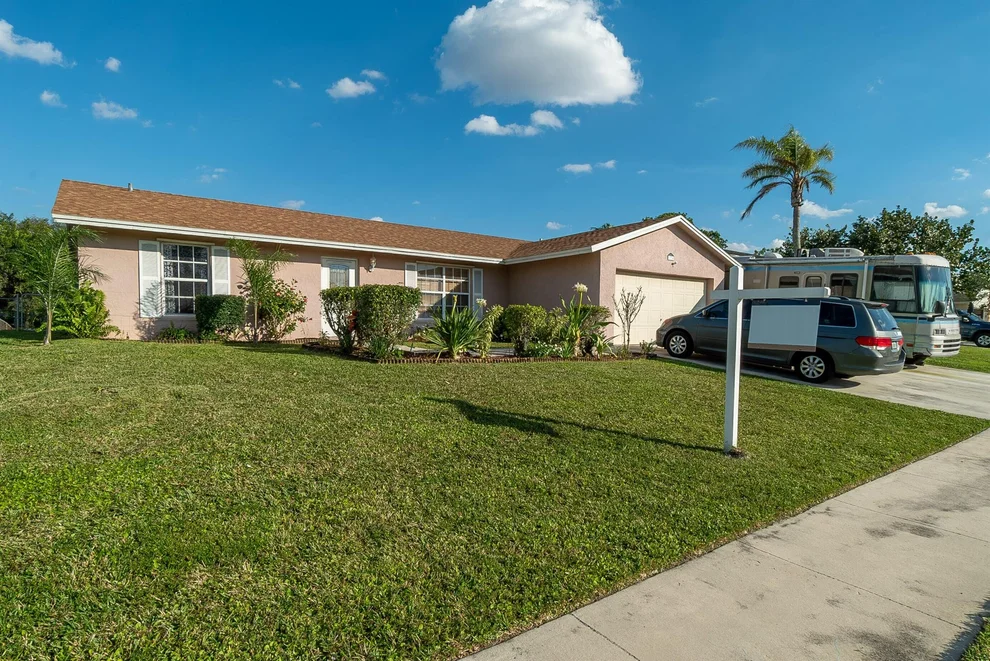 Unit for sale at 178 Martin Circle, Royal Palm Beach, FL 33411