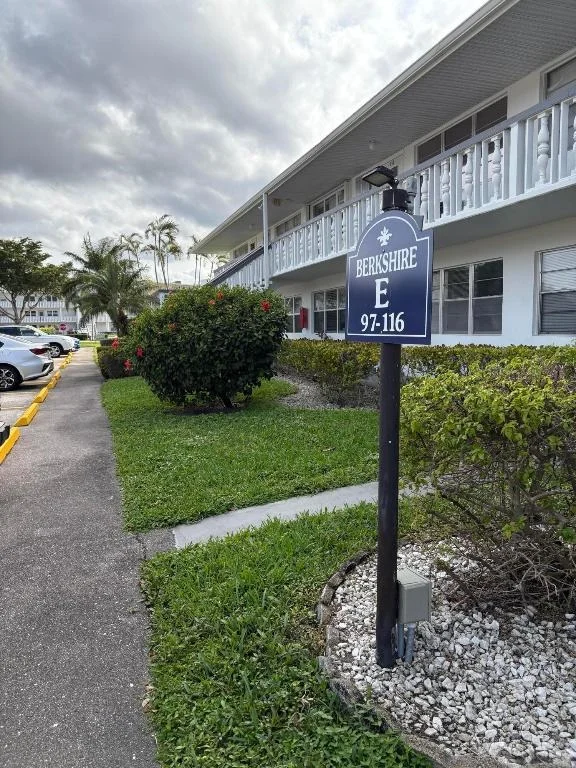 Unit for sale at 113 Berkshire E, West Palm Beach, FL 33417