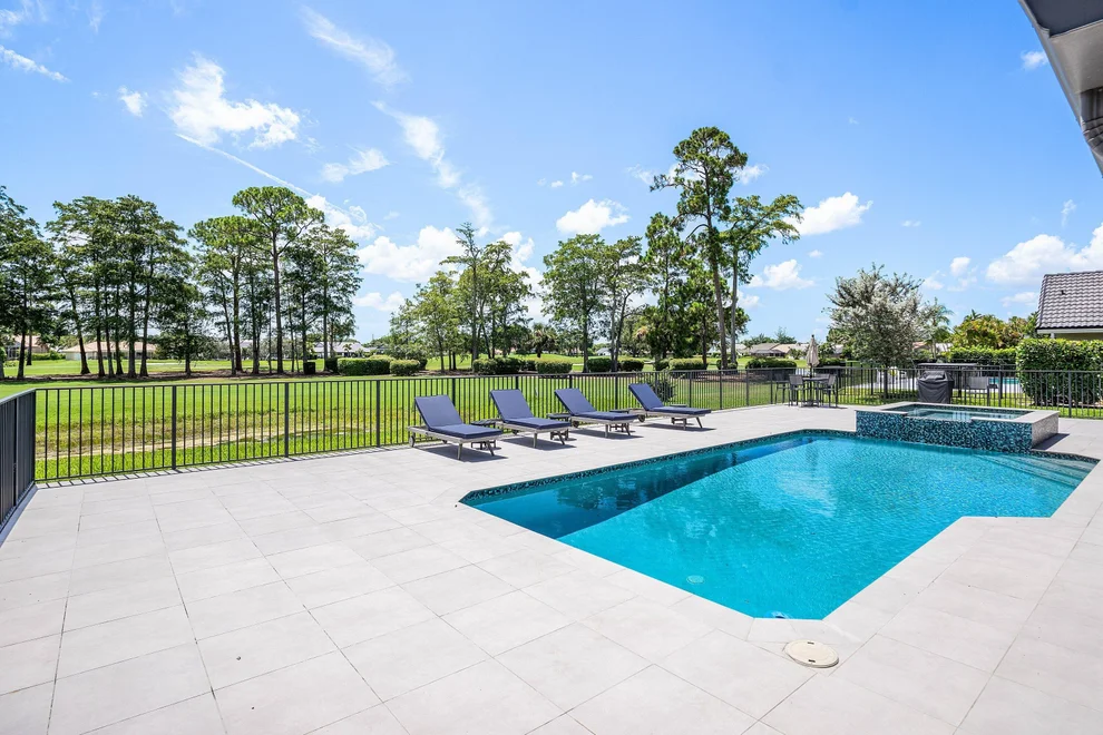 Unit for sale at 10891 Boca Woods Lane, Boca Raton, FL 33428