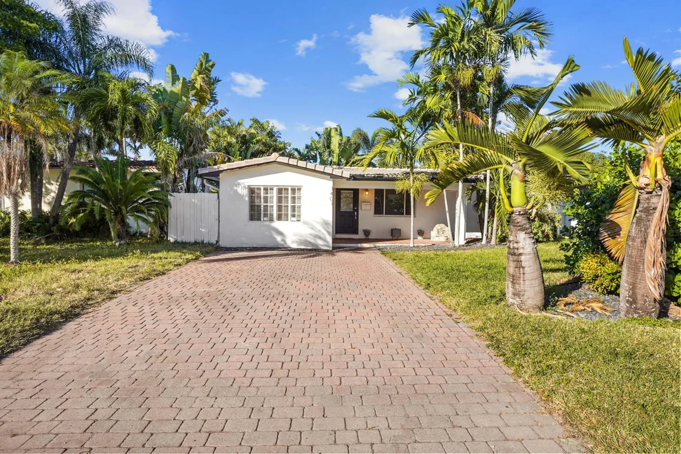 Unit for sale at 1401 NE 14th Street, Fort Lauderdale, FL 33304