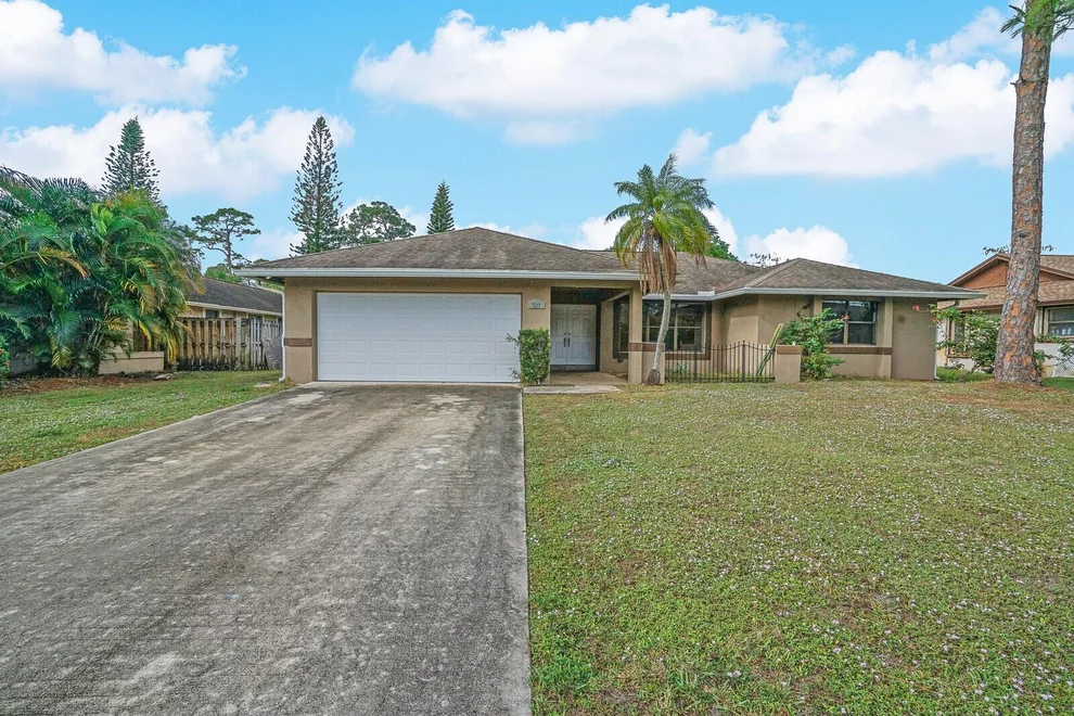 Unit for sale at 527 Indigo Avenue, Wellington, FL 33414