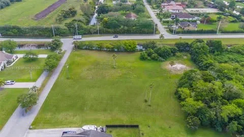 Unit for sale at 15400 SW 31st Street, Davie, FL 33331