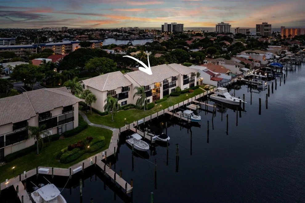 Unit for sale at 300 Captains Walk, Delray Beach, FL 33483