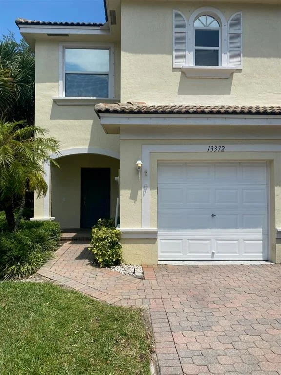 Unit for sale at 13372 Georgian Court, Wellington, FL 33414