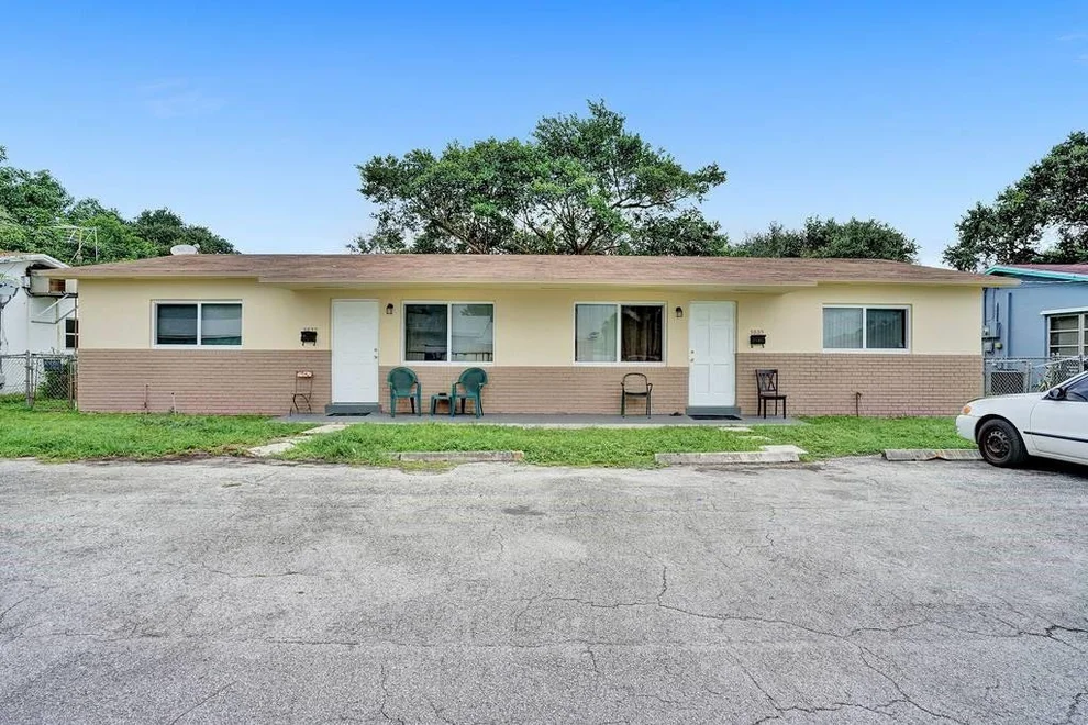 Unit for sale at 5835 Mckinley Street, Hollywood, FL 33021