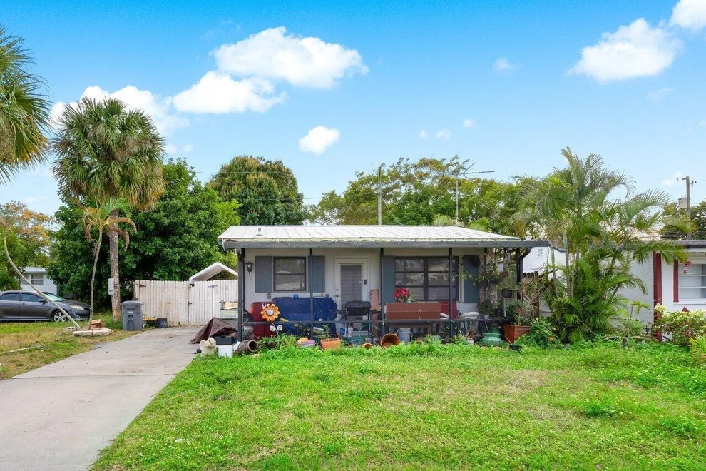 Unit for sale at 1048 S Ridge Road, Lake Worth, FL 33462