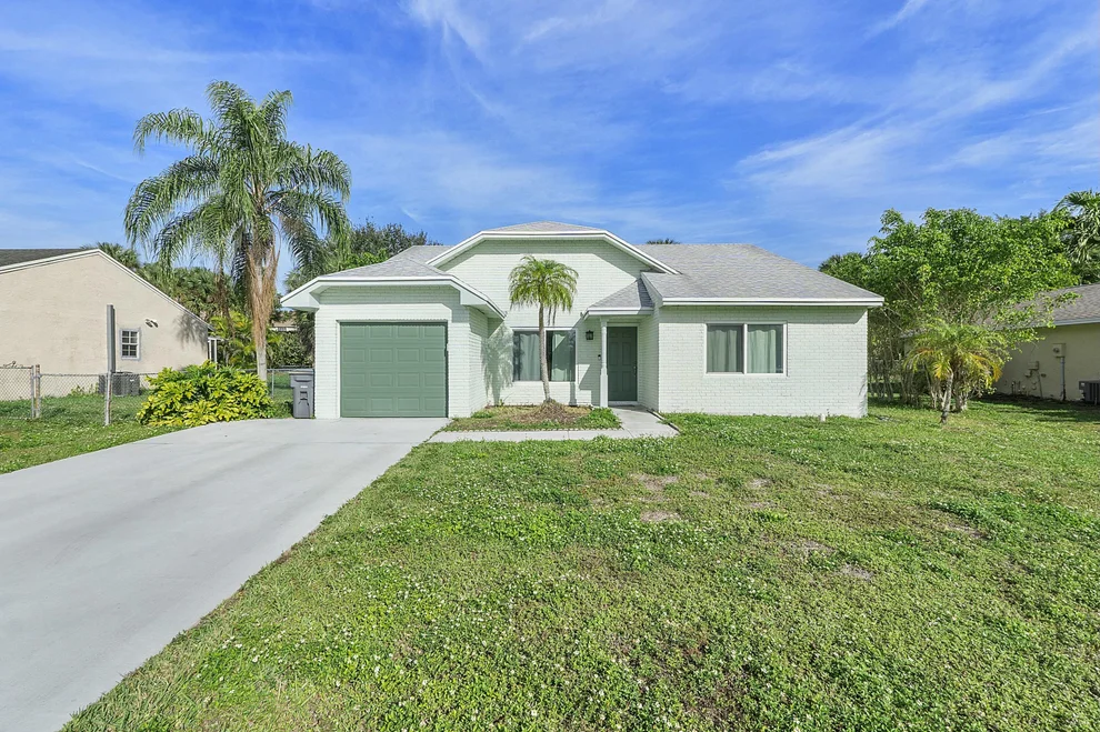 Unit for sale at 8143 Cedar Hollow Lane, Boca Raton, FL 33433