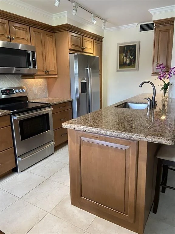 Unit for sale at 22 Dorchester B, West Palm Beach, FL 33417