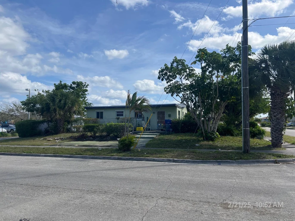 Unit for sale at 1260 W 10th Street, Riviera Beach, FL 33404