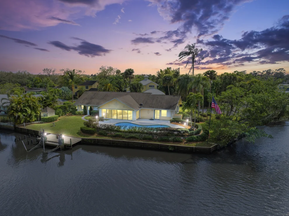 Unit for sale at 815 SW Salerno Road, Stuart, FL 34997