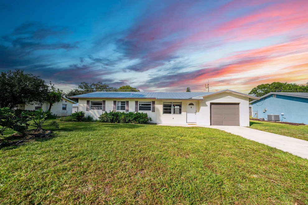 Unit for sale at 1340 SE Sandpiper Lane, Stuart, FL 34996