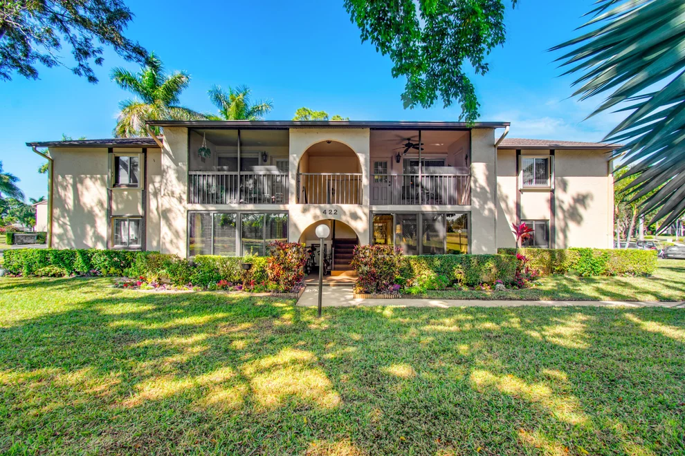 Unit for sale at 422 Pine Glen B1 Lane, Greenacres, FL 33463