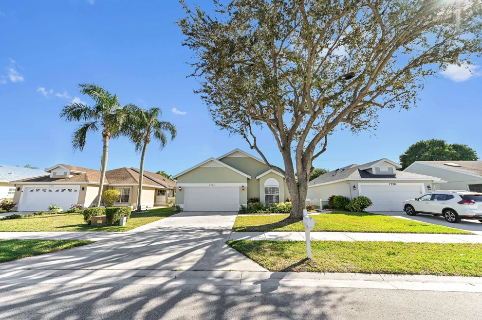 Unit for sale at 7724 Mansfield Hollow Road, Delray Beach, FL 33446