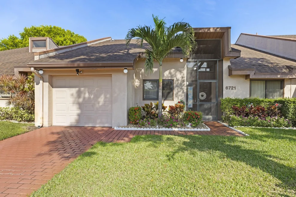Unit for sale at 6721 Versailles Court, Lake Worth, FL 33467