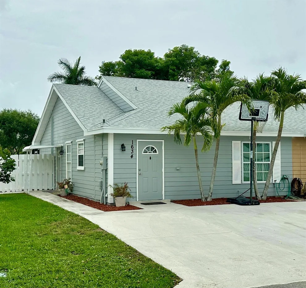 Unit for sale at 1634 Royal Forest Court, West Palm Beach, FL 33406