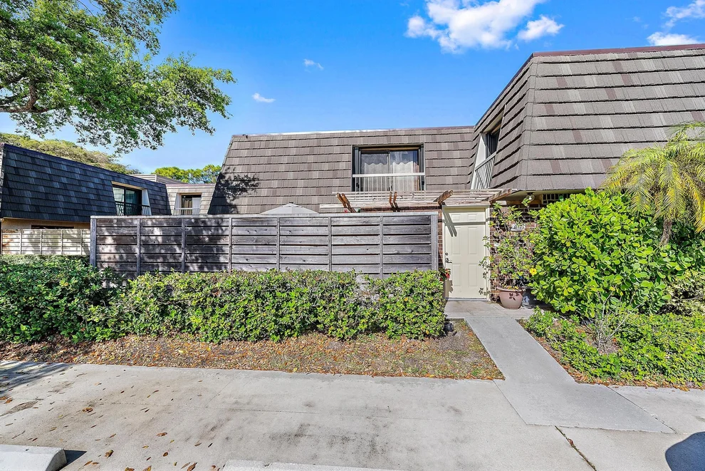 Unit for sale at 617 6th Terrace, Palm Beach Gardens, FL 33418