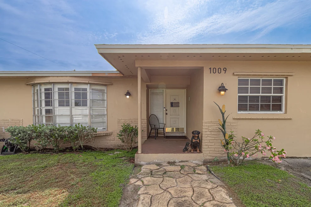 Unit for sale at 1009 NE 18th Street, Belle Glade, FL 33430