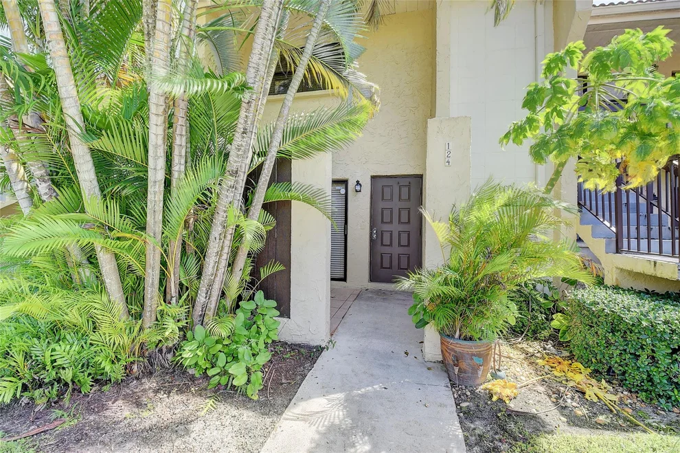 Unit for sale at 22435 SW 61st Way, Boca Raton, FL 33428