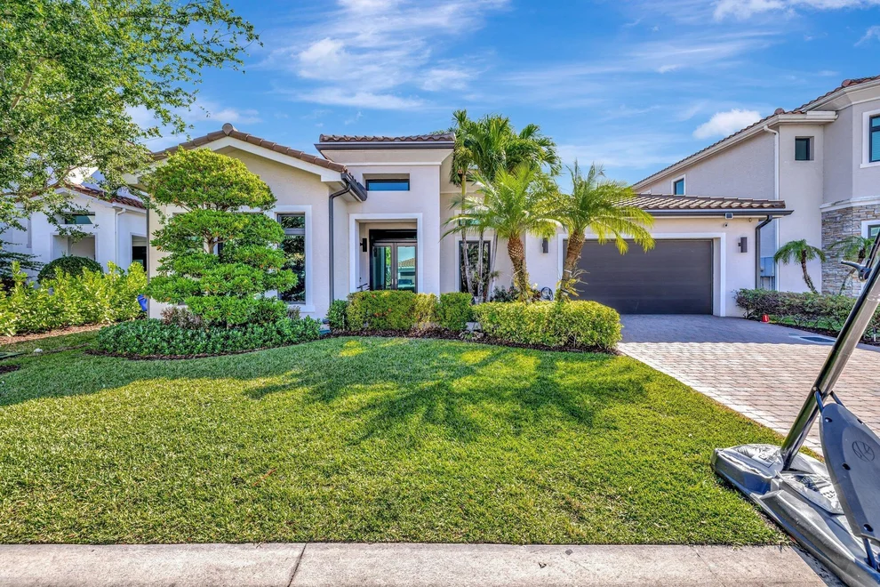 Unit for sale at 5784 Brookfield Circle E, Hollywood, FL 33312