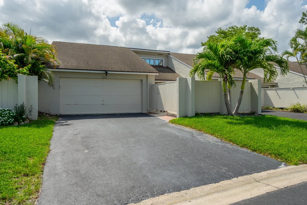 Unit for sale at 12858 Spinnaker Lane, Wellington, FL 33414