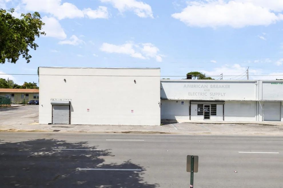 Unit for sale at 1800 N Dixie Highway, Hollywood, FL 33020