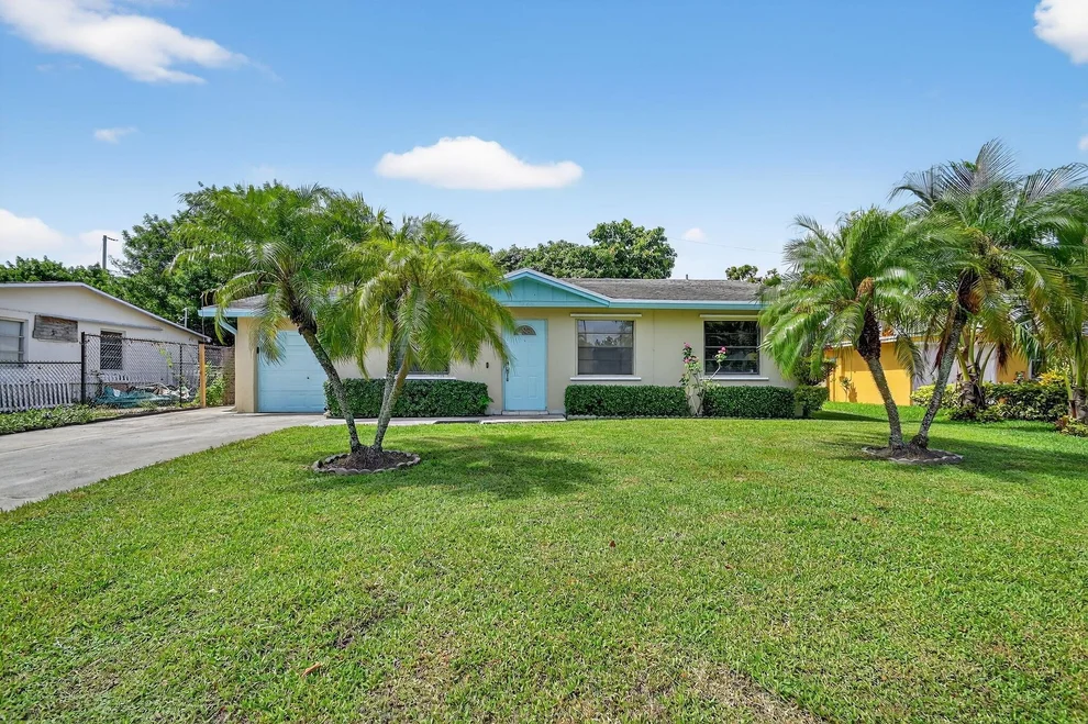 Unit for sale at 1286 W Frangipani Circle, Lake Worth, FL 33462