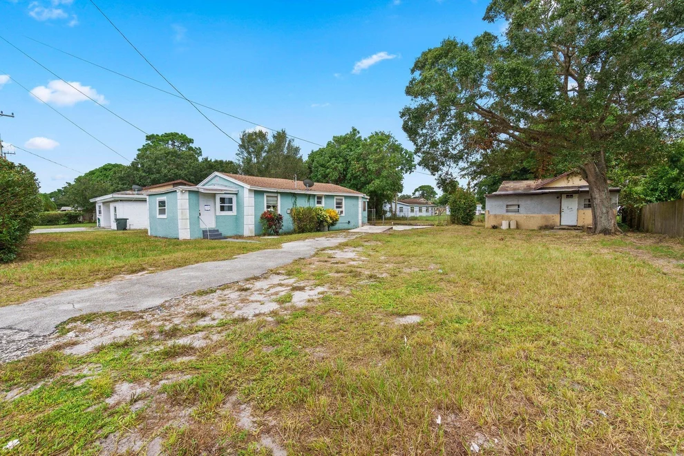 Unit for sale at 1101 N 22nd Street, Fort Pierce, FL 34950