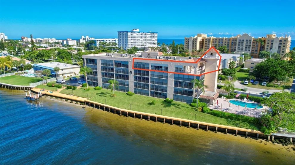 Unit for sale at 985 SE 19th Avenue, Deerfield Beach, FL 33441