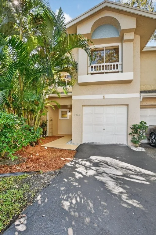 Unit for sale at 2024 Discovery Circle, Deerfield Beach, FL 33442
