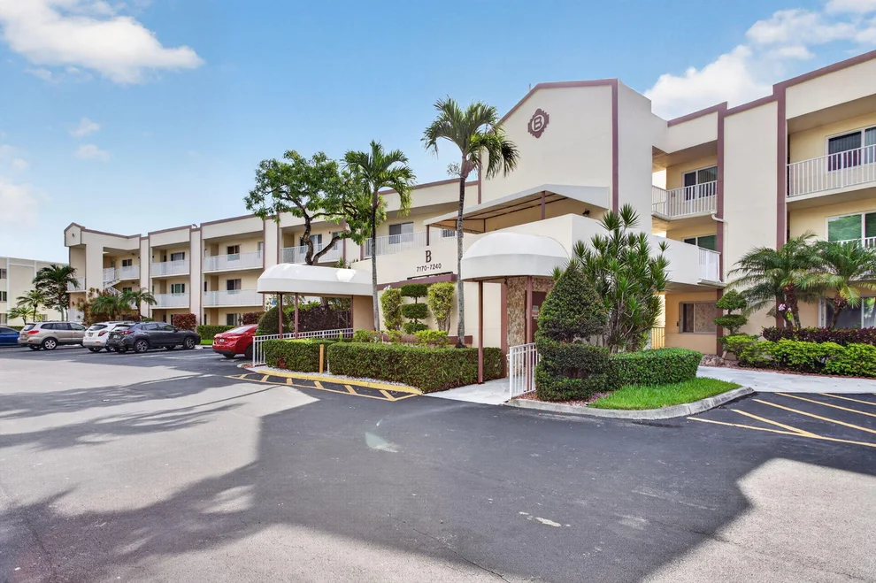 Unit for sale at 7216 S Devon Drive, Tamarac, FL 33321