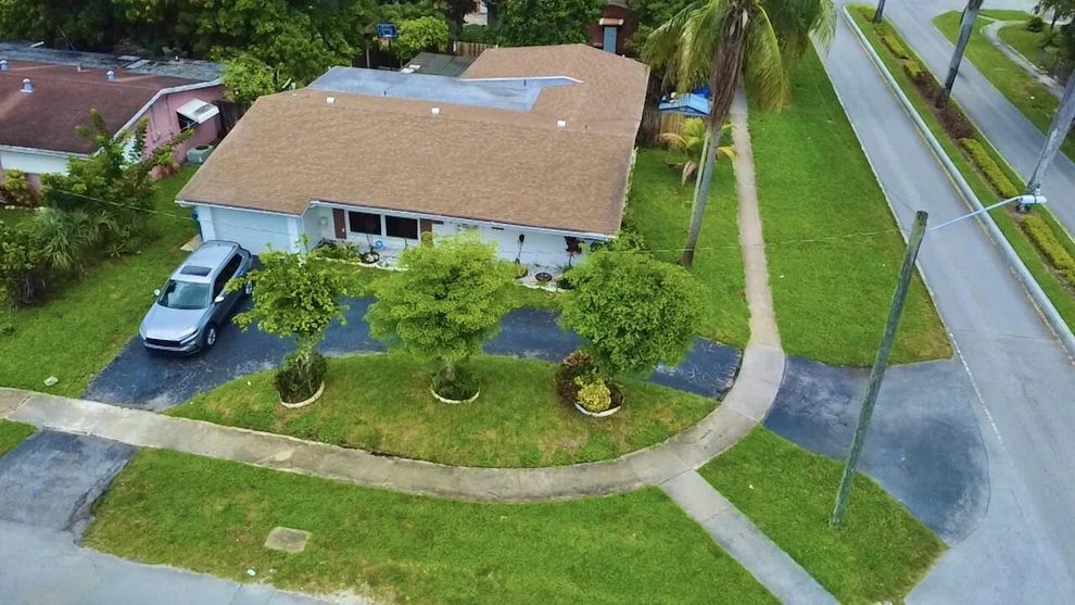Unit for sale at 6801 NW 24TH Place, Sunrise, FL 33313