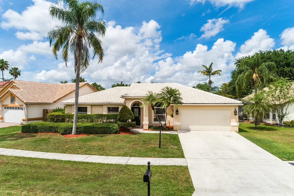Unit for sale at 12606 White Coral Drive, Wellington, FL 33414