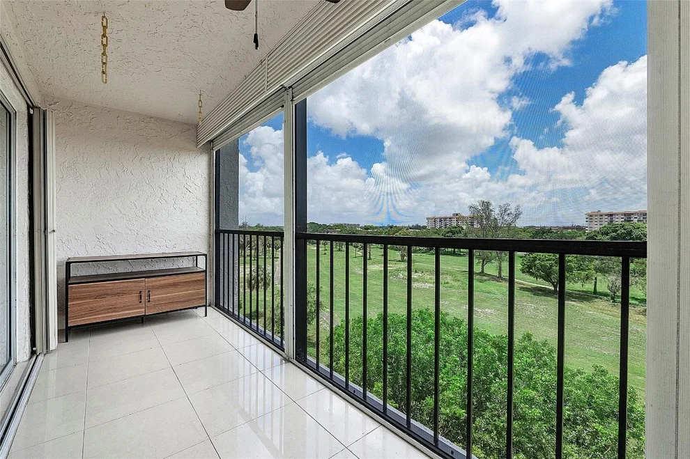 Unit for sale at 5860 NW 44th Street, Lauderhill, FL 33319