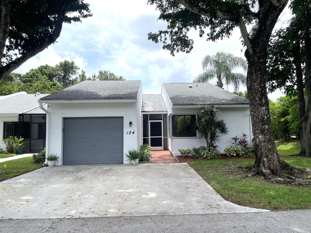 Unit for sale at 124 Sandy Lane, Royal Palm Beach, FL 33411