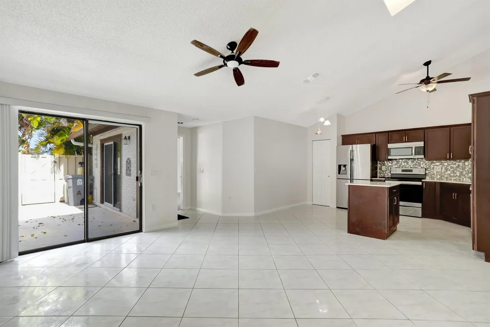 Unit for sale at 9856 Boca Gardens Parkway, Boca Raton, FL 33496