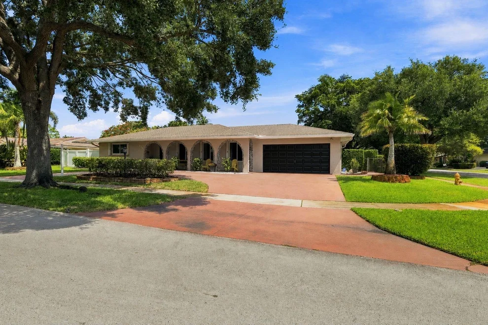 Unit for sale at 7381 SW 9TH Street, Plantation, FL 33317