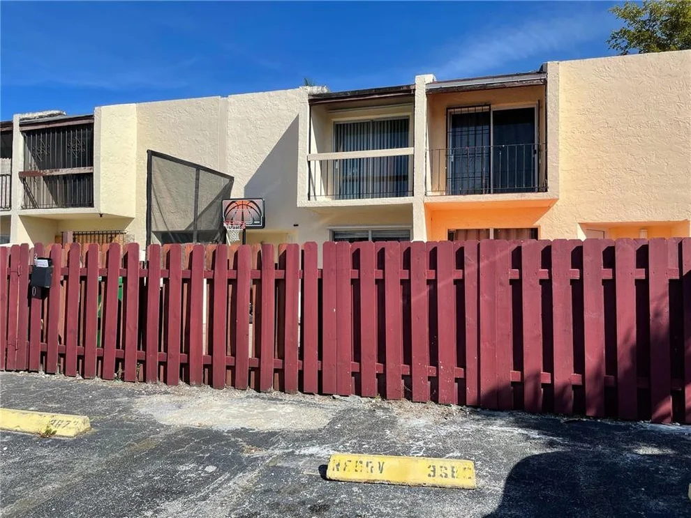 Unit for sale at 3670 SW 59th Avenue, Davie, FL 33314