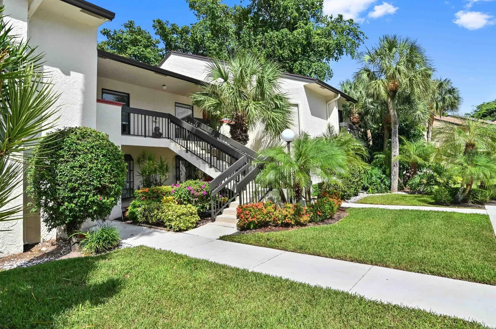 Unit for sale at 5153 Oak Hill Lane, Delray Beach, FL 33484
