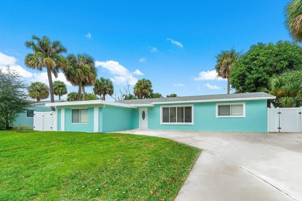 Unit for sale at 3813 Lighthouse Drive, Palm Beach Gardens, FL 33410