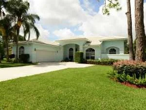 Unit for sale at 18597 Lakeside Gardens Drive, Jupiter, FL 33458