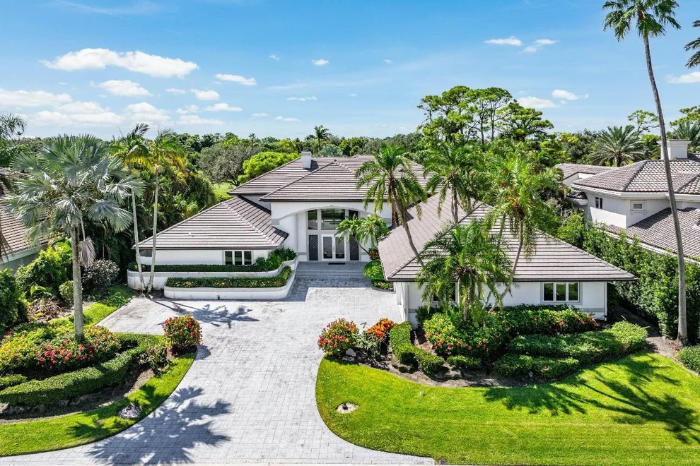 Unit for sale at 3200 Burgundy Drive N, Palm Beach Gardens, FL 33410