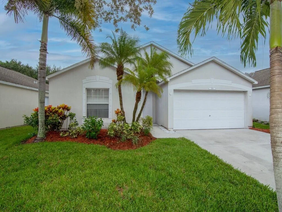 Unit for sale at 1019 E 13th Sq Square, Vero Beach, FL 32960
