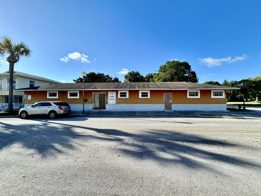 Unit for sale at 911 Avenue D, Fort Pierce, FL 34950