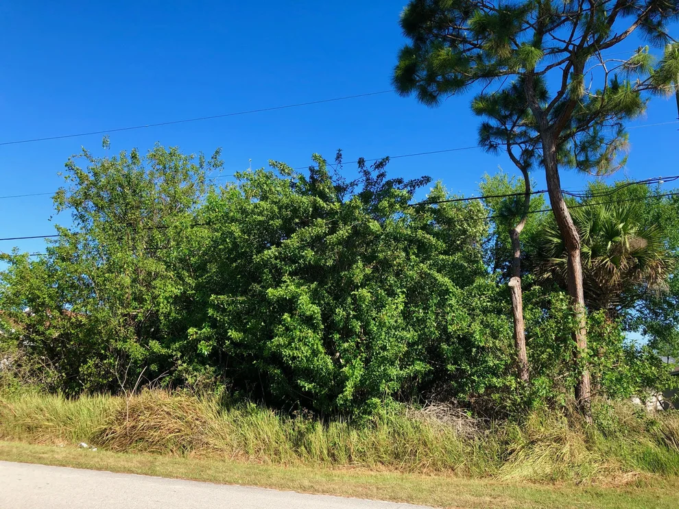 Unit for sale at 1441 SW Stony Avenue, Port St Lucie, FL 34953