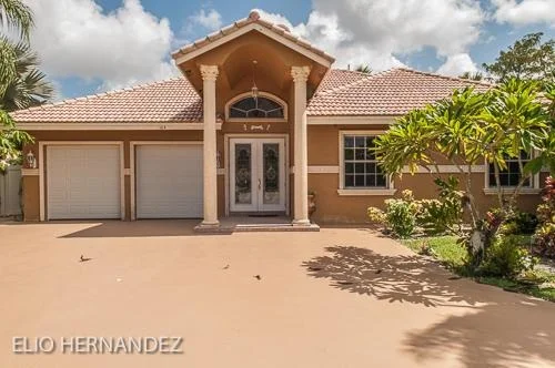 Unit for sale at 104 Sycamore Drive, Royal Palm Beach, FL 33411