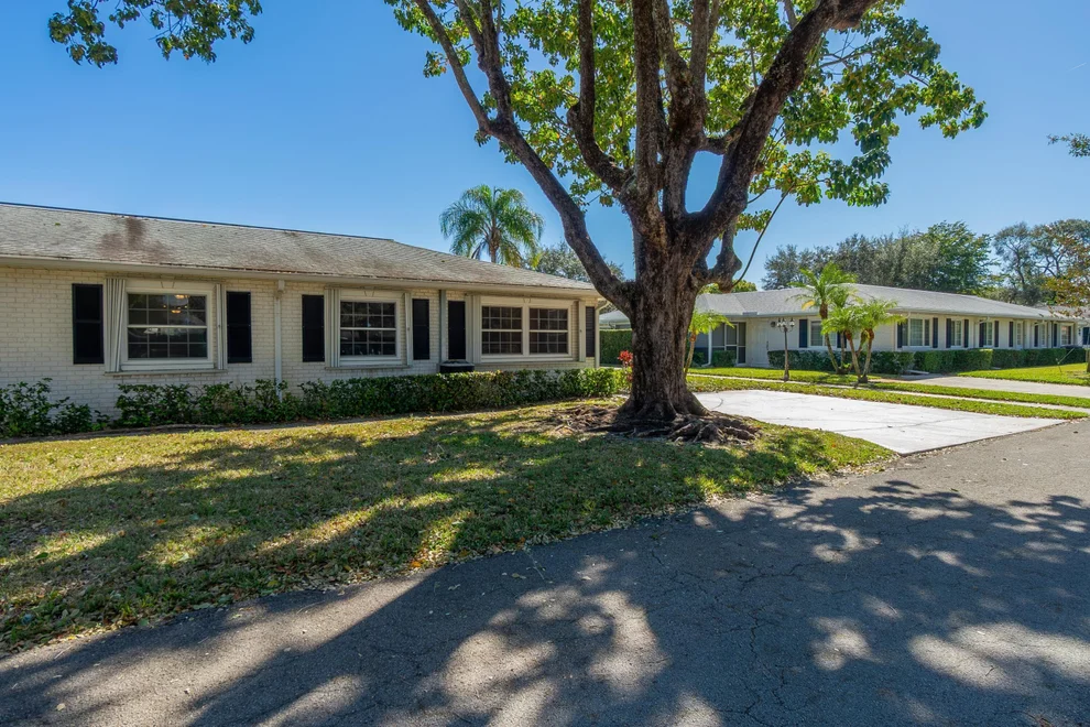 Unit for sale at 10124 45th Avenue S, Boynton Beach, FL 33436