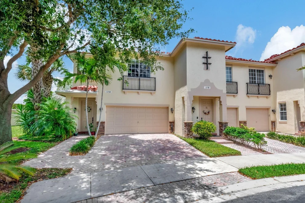 Unit for sale at 125 N Longport Circle, Delray Beach, FL 33444